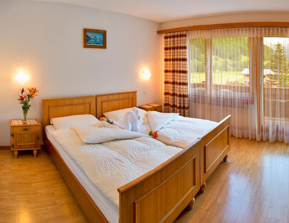 סאס-גרונד Hotel Adler מראה חיצוני תמונה